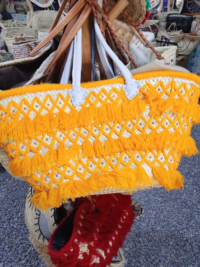 Sac osier et franges orange 120 drh.webp