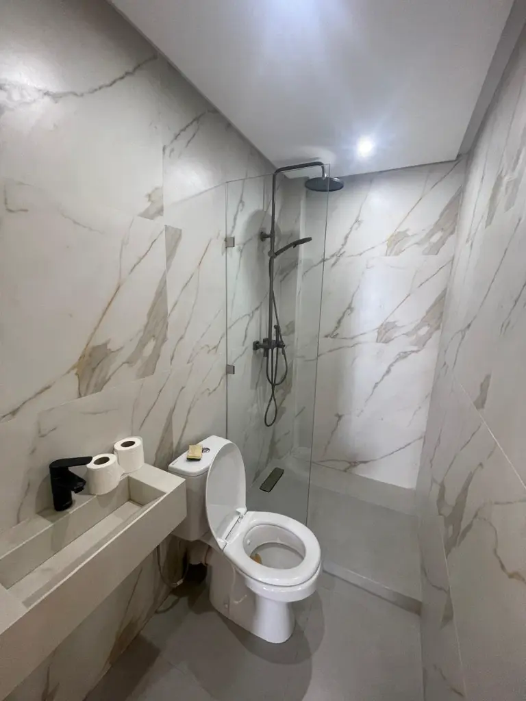 PHOTO-2025-10-08-18-15-35 4.webp