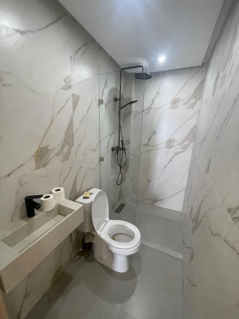 PHOTO-2025-10-08-18-15-37 2.webp