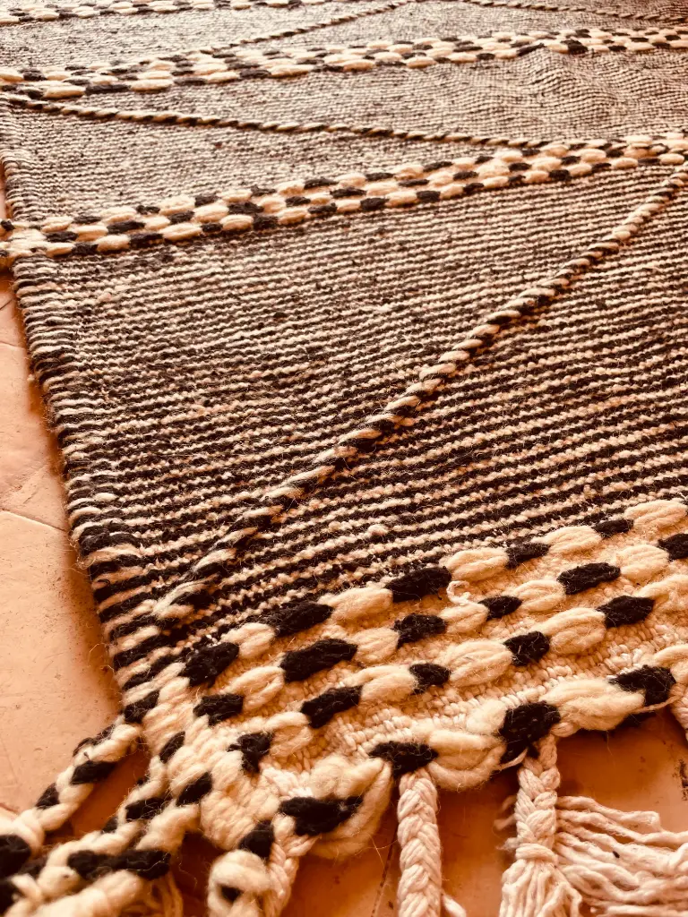 Tapis killim berbère gris chiné L